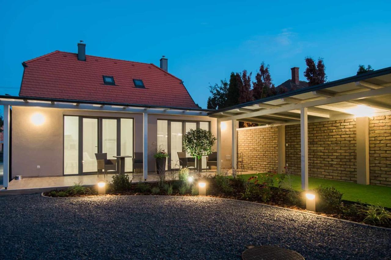 Villa Strokay - Few Minutes Walk From Lake Balaton Кестхей Экстерьер фото